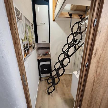 Micro Apartments 2,5 Qm - Najmniejsze Apartamenty Swiata 2,5 Mkw Cracovia Esterno foto