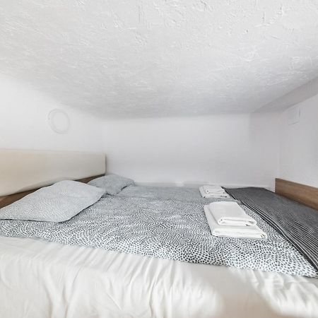 Micro Apartments 2,5 Qm - Najmniejsze Apartamenty Swiata 2,5 Mkw Cracovia Esterno foto