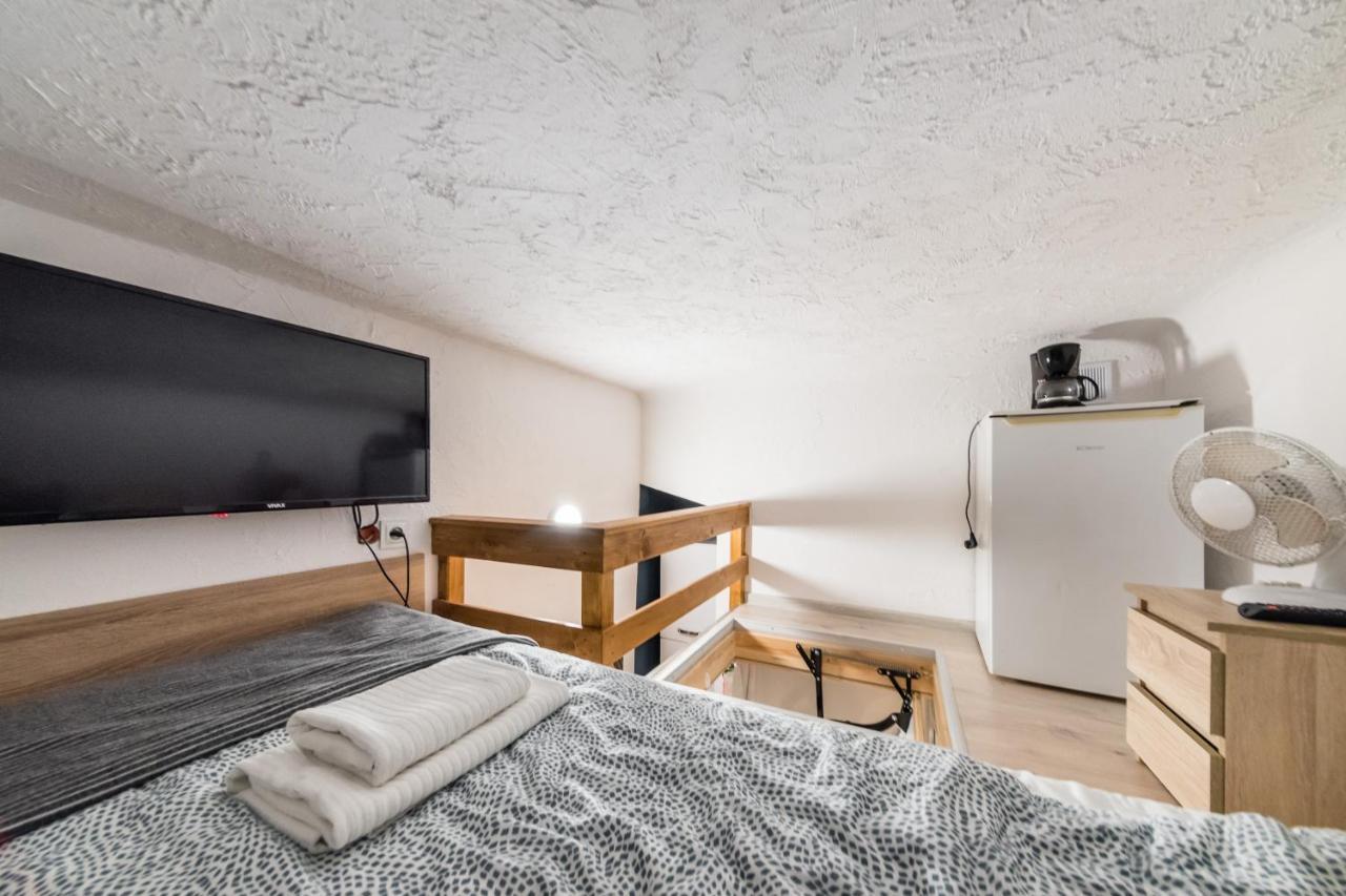 Micro Apartments 2,5 Qm - Najmniejsze Apartamenty Swiata 2,5 Mkw Cracovia Esterno foto