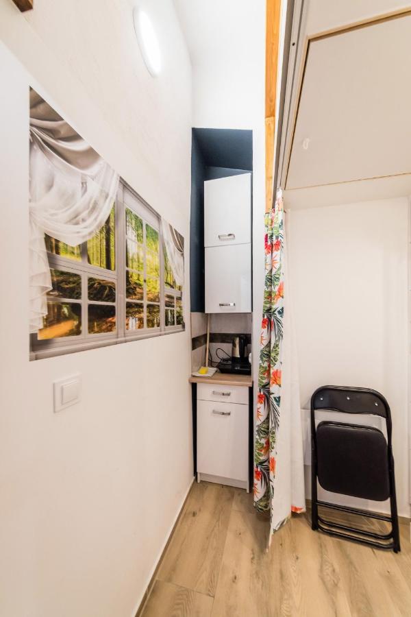 Micro Apartments 2,5 Qm - Najmniejsze Apartamenty Swiata 2,5 Mkw Cracovia Esterno foto
