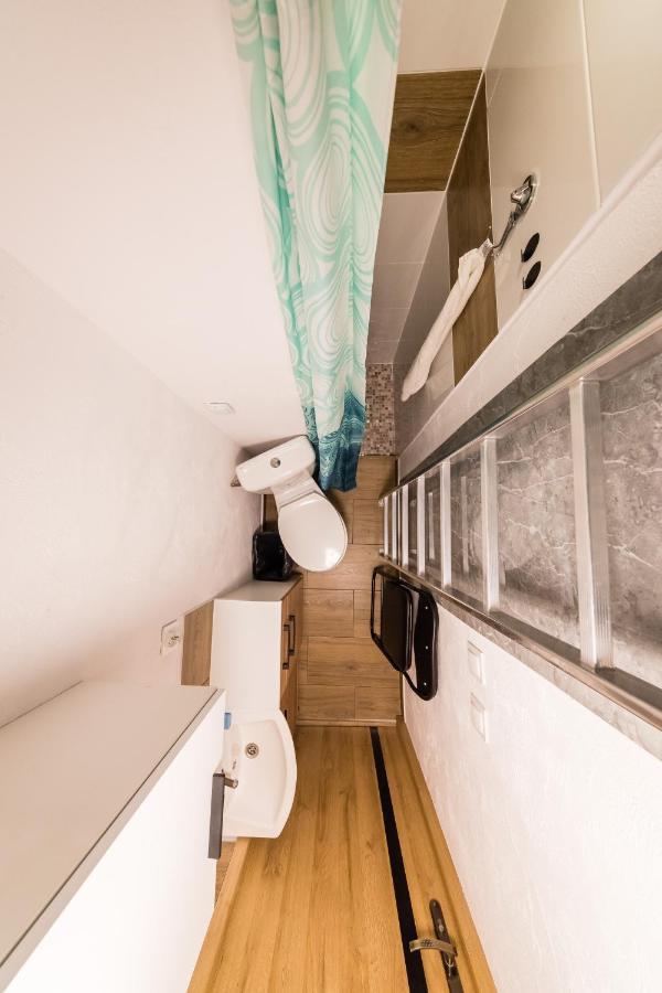 Micro Apartments 2,5 Qm - Najmniejsze Apartamenty Swiata 2,5 Mkw Cracovia Esterno foto