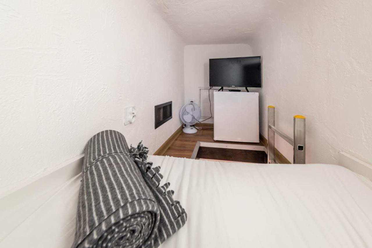 Micro Apartments 2,5 Qm - Najmniejsze Apartamenty Swiata 2,5 Mkw Cracovia Esterno foto