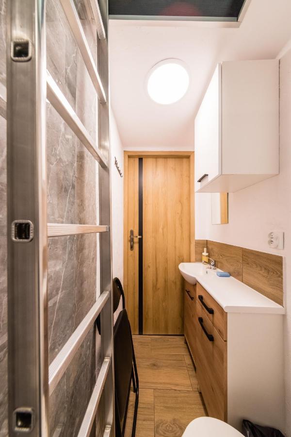 Micro Apartments 2,5 Qm - Najmniejsze Apartamenty Swiata 2,5 Mkw Cracovia Esterno foto