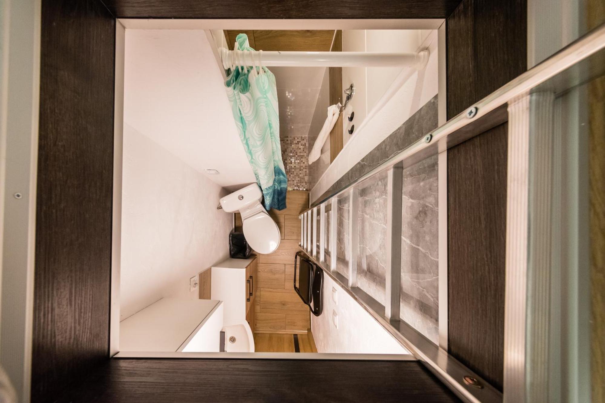 Micro Apartments 2,5 Qm - Najmniejsze Apartamenty Swiata 2,5 Mkw Cracovia Esterno foto